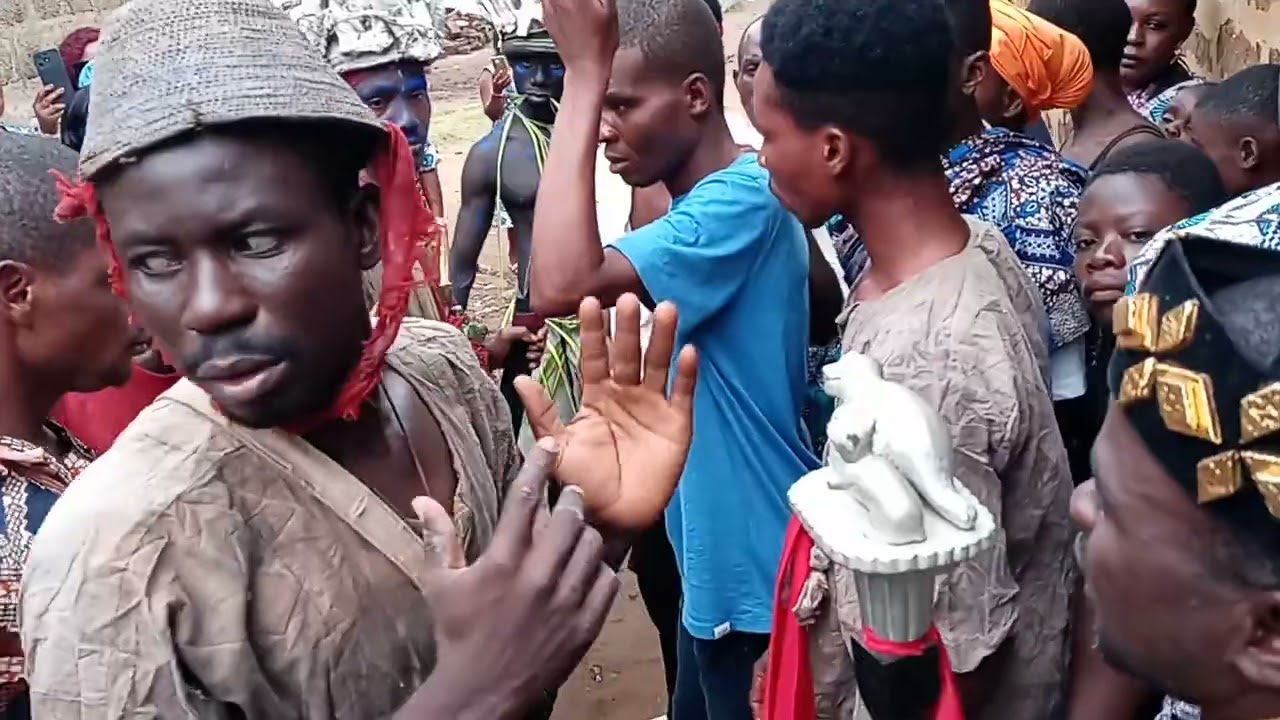 DUTO AGBOSUKLUVI IV / Suite