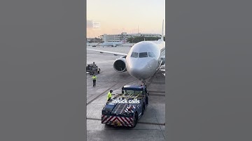 A US airport Without Air Traffic Controllers