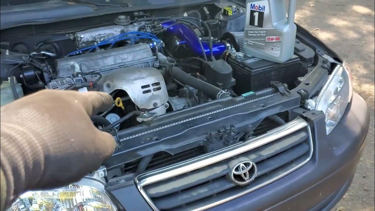 How to - 2000 Toyota Camry 2.2 Oil Change with Details - YouTube