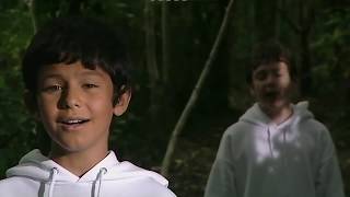 LIBERA-FAR AWAY -soloist  Michael Horncastle