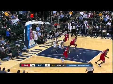 Jrue Holiday blocks Josh McRoberts