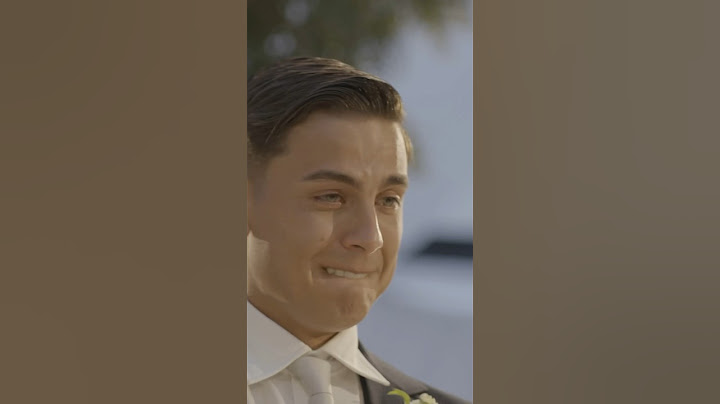 Oriana Sabatini y Paulo Dybala intercambian anillos en su boda