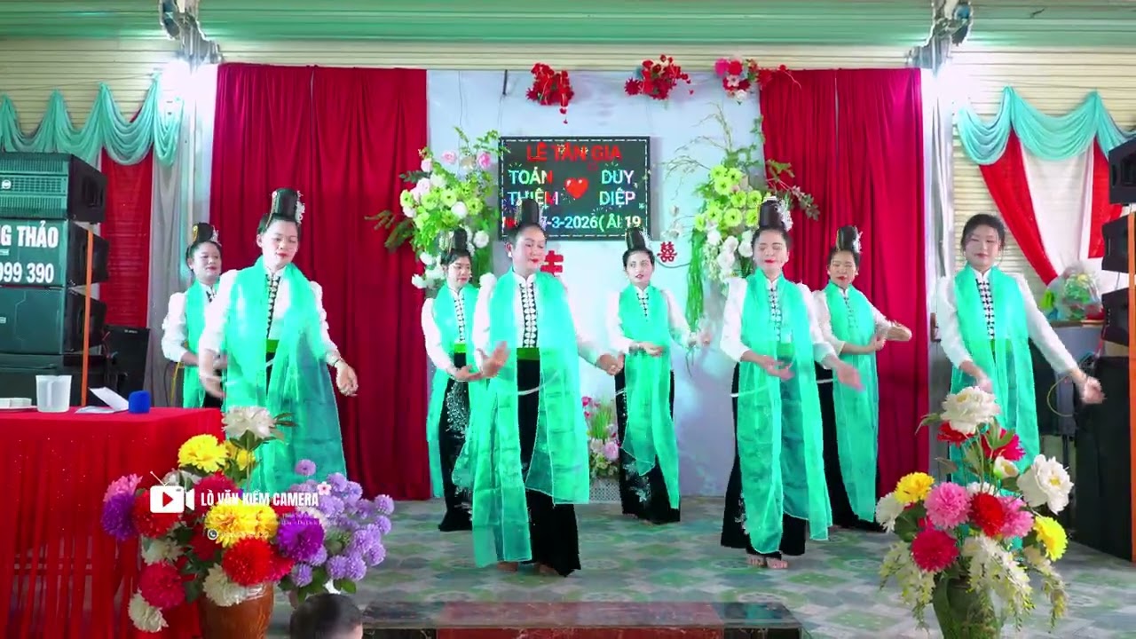 ĐIỆU MÚA UYỂN CHUYỂN XINH ĐẸP DẺO DAI CỦA CÁC CHỊ ĐẸP ĐỘI MÚA GIA ĐÌNH MÚA MỪNG TÂN GIA TOẢN THIÊM 