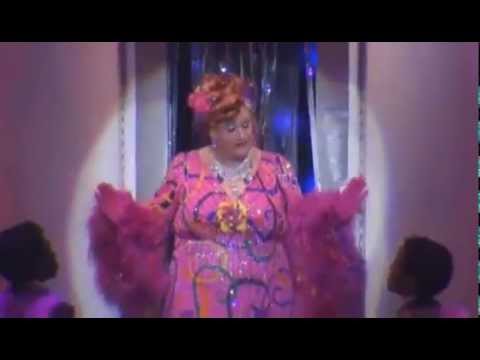 You Can T Stop The Beat Reprise Hairspray Uk Tour Michael Ball Micky Dolenz Youtube