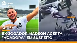 Ex-jogador Madson acerta “voadora” em suspeito de roubo em Santos (SP) | #SBTManha