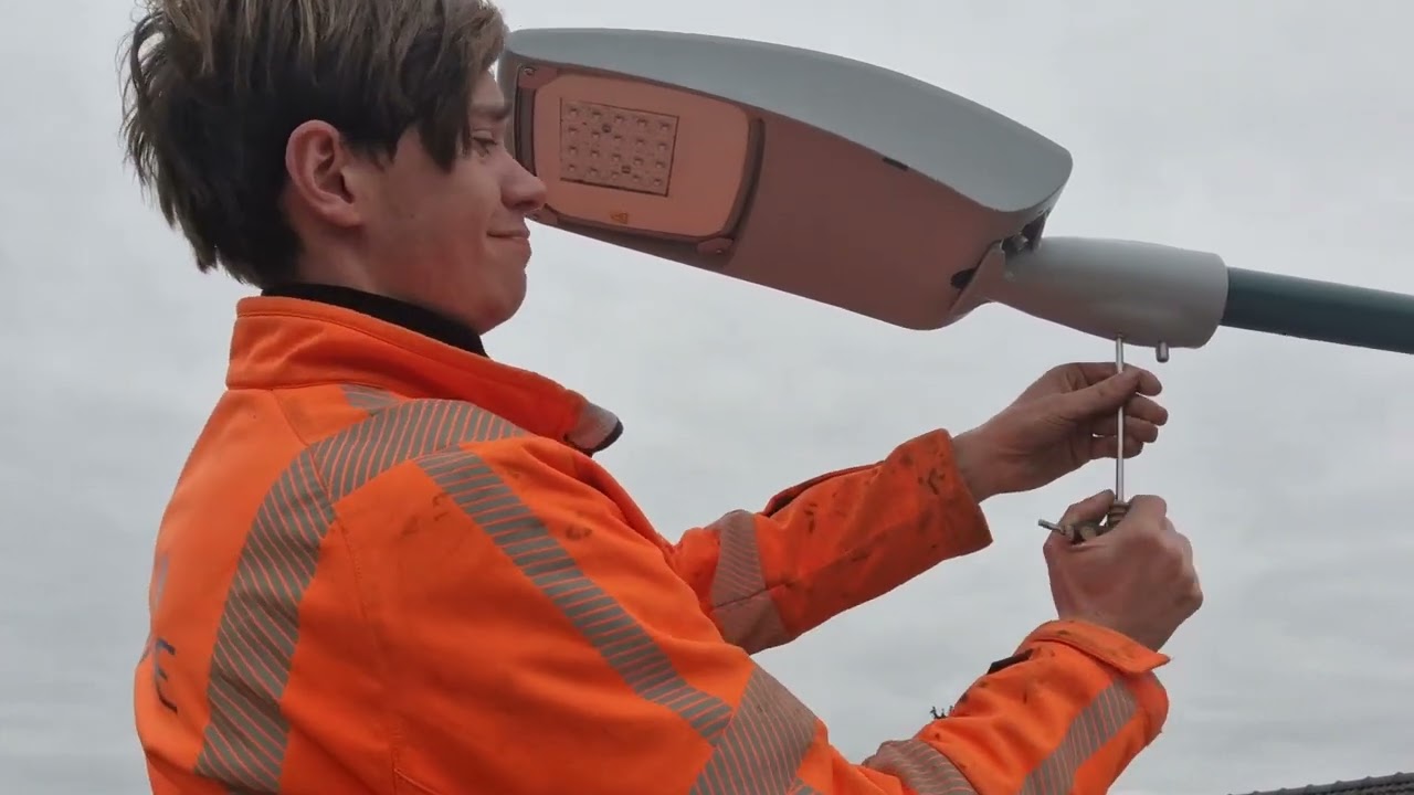 Replacing A Philips HGS201 With Mercury Vapour To A Teceo With LED