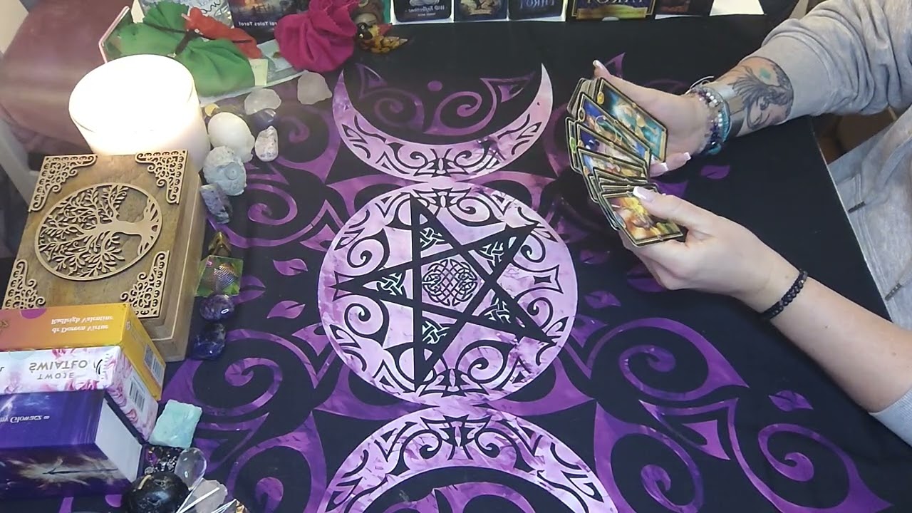 Co masz dziś usłyszeć od wszechświata Głosem Feniksa rozmów z Tarotem. Przekaz bezterminowy...