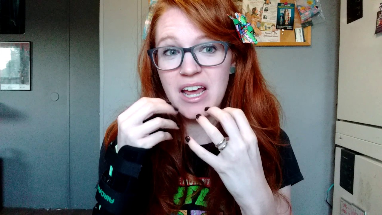 video phone beyonce mp3 Marilyn answers questions and tries Cappuccino LipSense for the first time