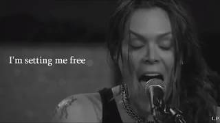 Beth Hart - Setting Me Free  **lyrics**