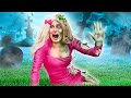 Saya Berubah Dari Barbie Menjadi Zombie! Kiat Makeover Barbie yang Luar Biasa oleh Dunia La La Emoji