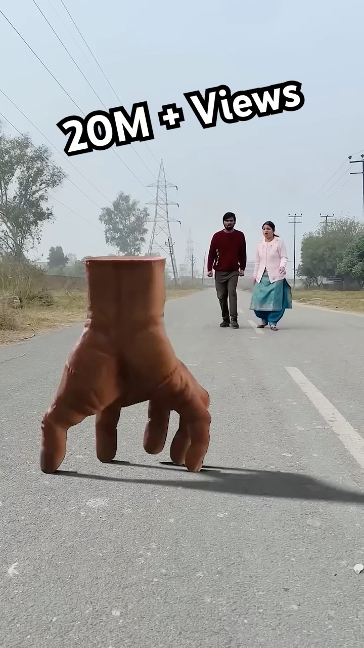 Road par Adam hand kaha se Gaya #adam #comedy #youtubeshorts #shorts #shortsfeed