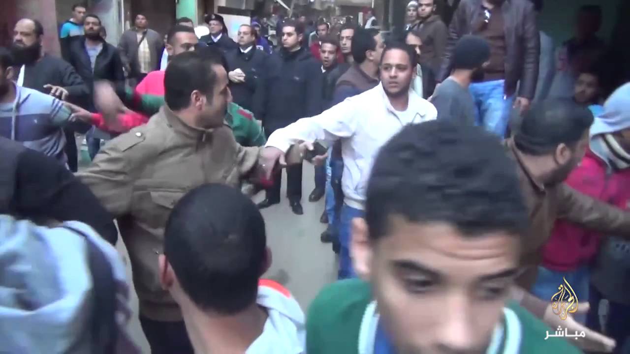 قوات الأمن تقوم بطرد الصحفيين والاعتداء عليهم بأحداث حدائق المعادي