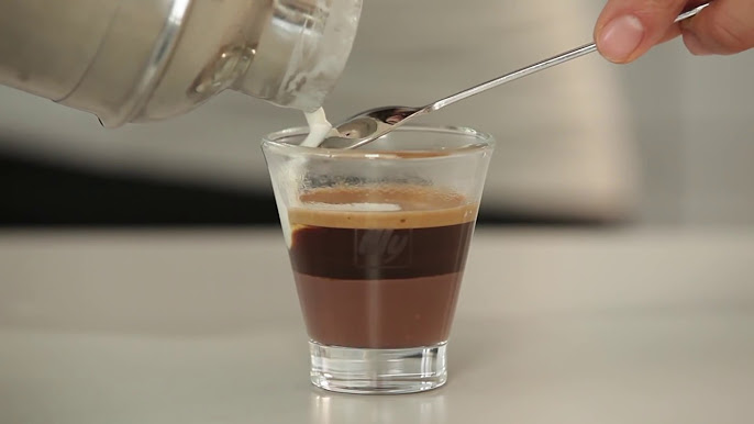 Macchiato coffee - Hot coffee recipes - illy