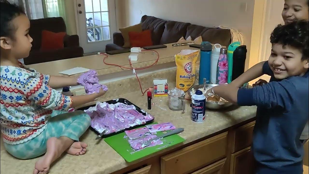 Making snow with shaving cream and baking soda 👍 and more shaving cream activity ideas! YouTube