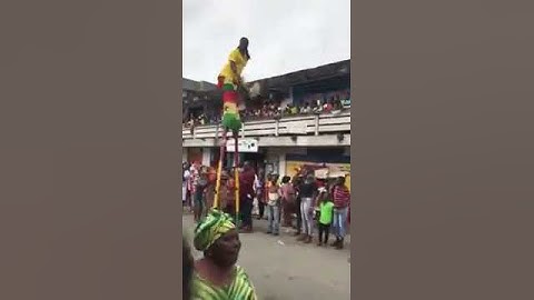 When voodoo fails you in public.😂😂