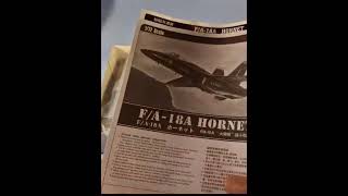 Unboxing de la maqueta del F/A-18 A HORNET