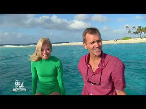 Kelly Ripa Explores Sandy Cay in the Bahamas