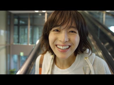 清野菜名 モンダミン CM スチル画像。CM動画を再生できます。 清野菜名 モンダミン CM スチル画像。CM動画を再生できます。