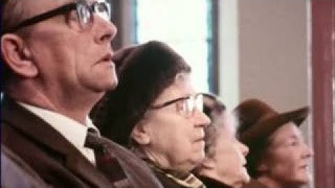 John Pilger One British Family (1974)