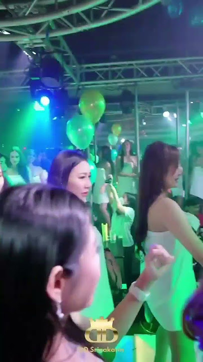 detik detik semua cewek cantik bugil semua dilepas  porno bangat nyesal ngk liat barang bagus