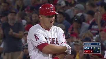 BOS@LAA: Trout adds to lead with a single to right
