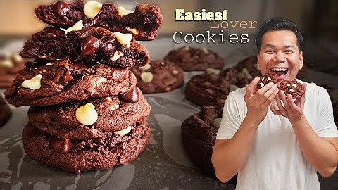 EASY Ultimate "Chocolate Lover" Triple Chocolate Chip Cookies Recipe. Easy Chocolate Chip Cookies