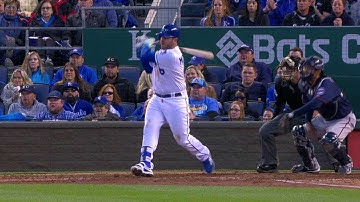MIN@KC: Moustakas lines an RBI single to right