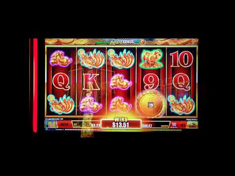 Alegrando la noche Marquitos JR. en el Casino Moctezuma dónde cada sábado se reúnen familias.
