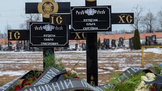 Guerre en Ukraine : dans les cimetières, le carnage du front s'affiche aux yeux de tous