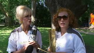 Hilarious interview! Ab Fab's Eddie and Patsy carry Olympic flame