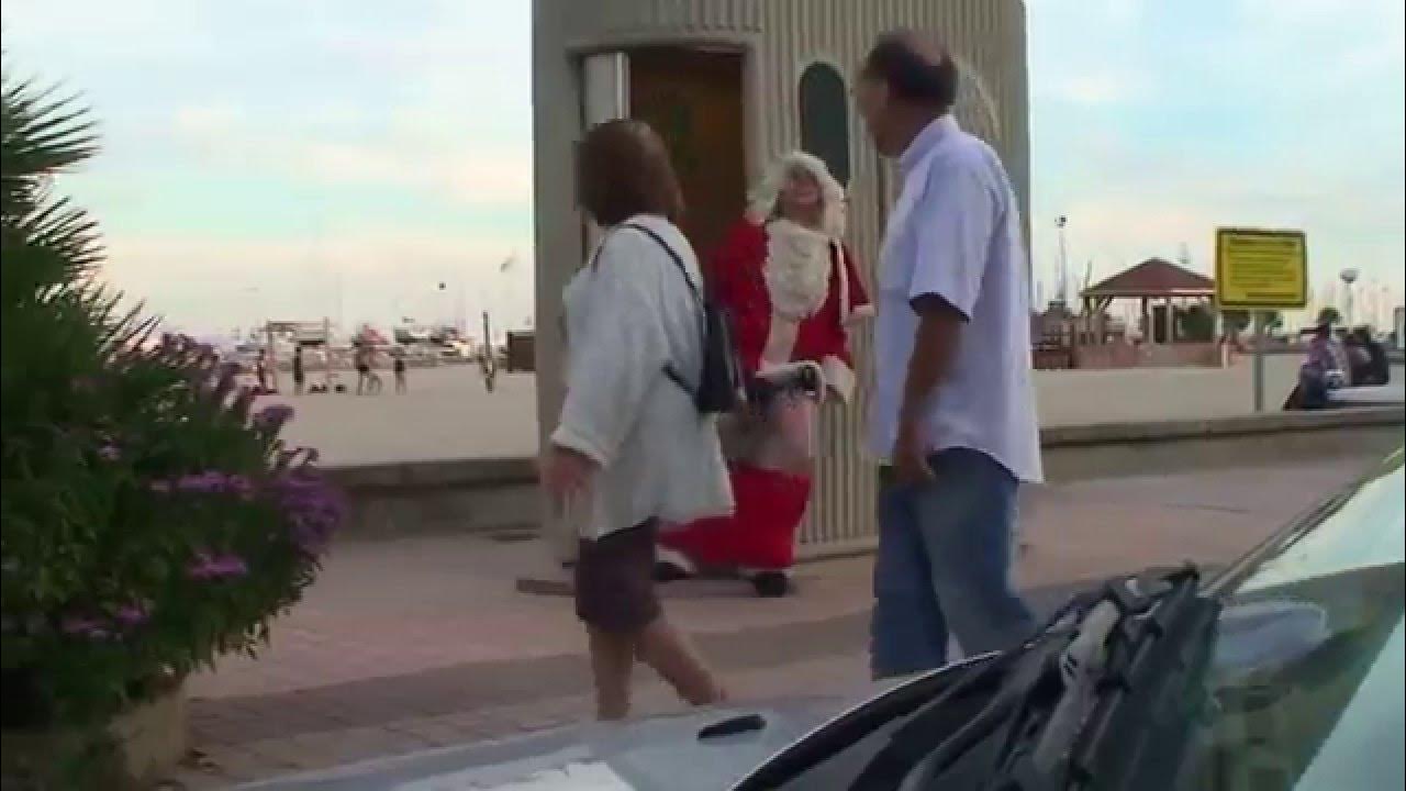 Joyeux Noël avec Rémi Gaillard ! - YouTube