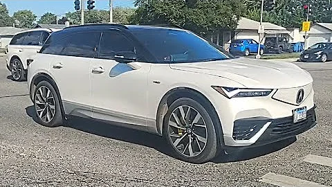 Spotted another 2025 Acura ZDX Type S, but this one is in Hometown, Illinois.