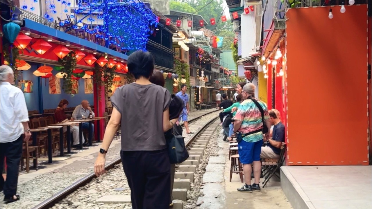 Morning Walk at Hanoi Train Street & Tong Duy Tan Food Street, Vietnam | 4K
