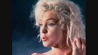 Marilyn Monroe - Something&#39;s Got to Give (1962) - Swimming Pool Outtakes (Bobby Darin Background)