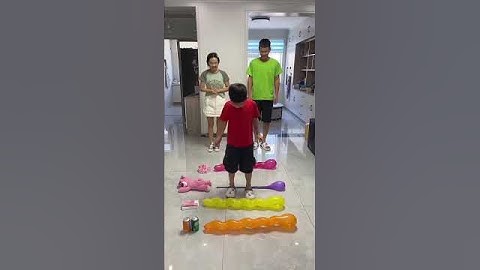 家庭版踩气球大挑战！ #funny #搞笑 #comedy