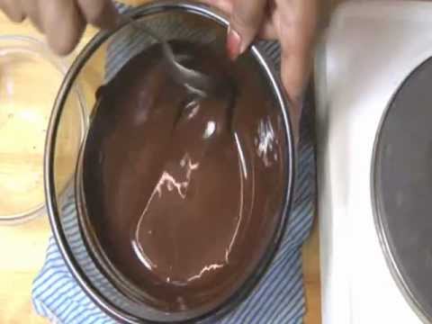 How to temper chocolate video.wmv - YouTube