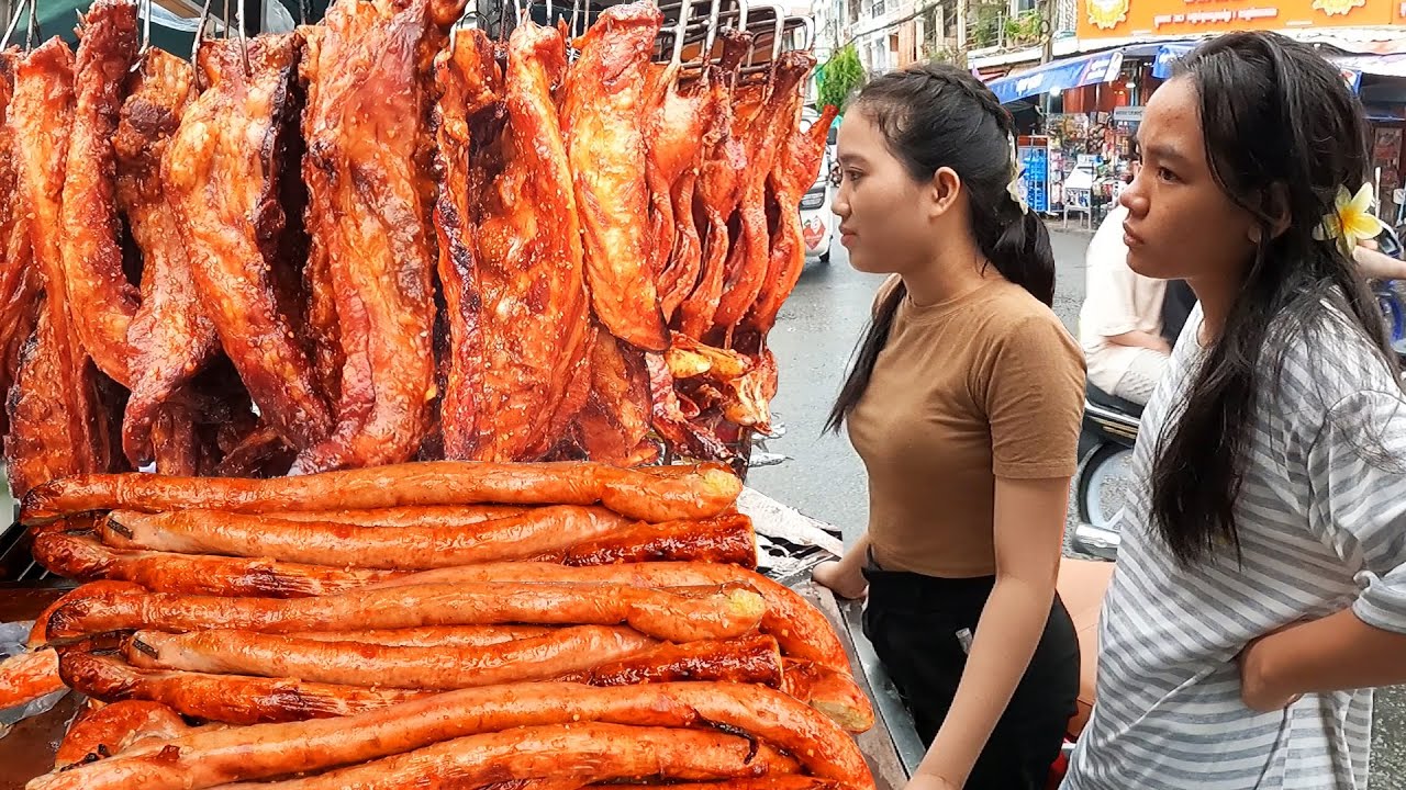 Popular roast meat in Phnom Penh! Pork rib, duck, sausage & more