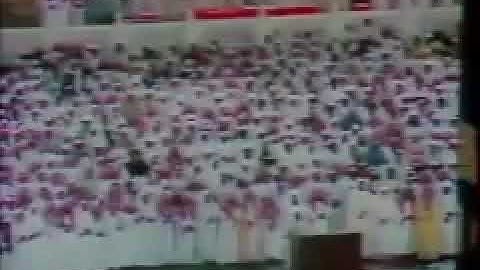 علي جابر قال تعالى ومن آياته يريكم البرق خوفًا وطمعًا وينزل من السماء ماء فيحيي به الأرض بعد موتها