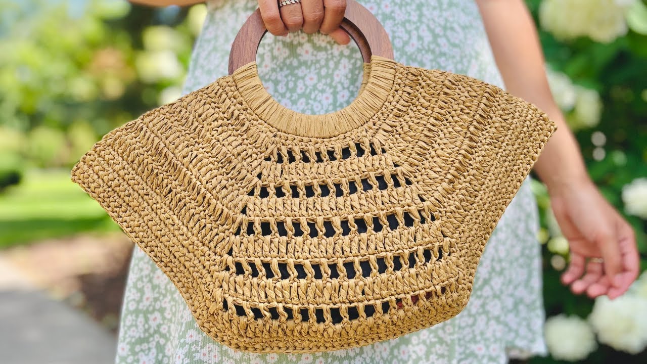 Buy RAINBOW LIFESTYLE Women's Handmade Macrame Clutch Bags,top wood handle  bag,Cotton Macrame Purse Hobo Hand-Woven Beach Bag at Amazon.in