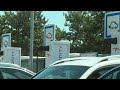Ref:H1eYeEp8Cac L'aire de mont�limar sur l'a7 d�j� surcharg�e par les voitures �lectriques voulant se charger  