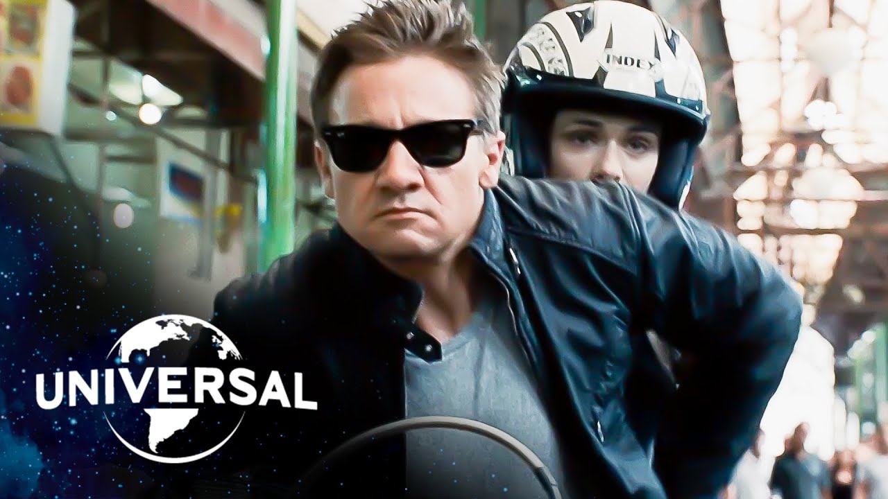 ⁣The Bourne Legacy | Jeremy Renner’s Bike Chase Through the Streets of Manila