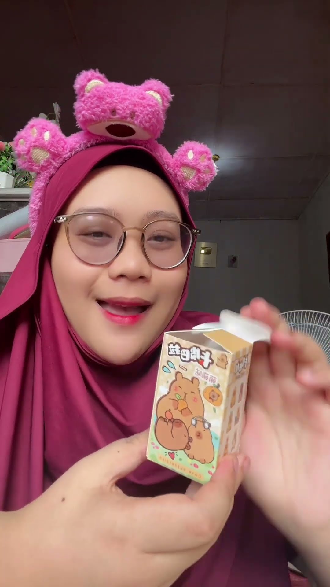 SURPRISE BOX CAPYBARA? SIAPA MAU BANTUIN AKU UNBOXING?
