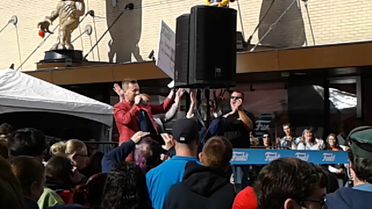 camera iphone 8 plus apk Funko Grand Opening Ceremony