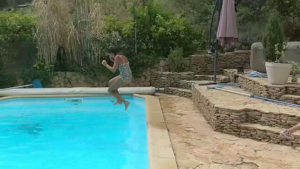Piscine - YouTube