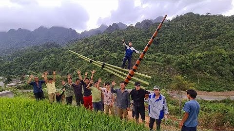 Khèn Mông khủng đầu tiên tặng Bản Lũng Cáng vui cười ngất ngây. Nguyễn Tất Thắng