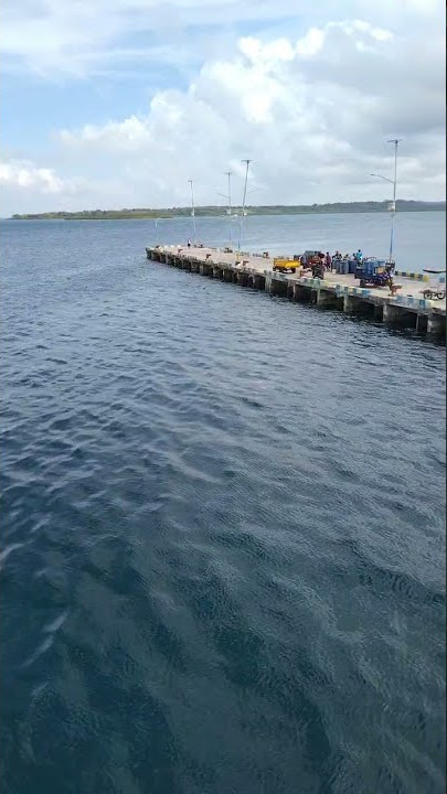 pemandangan pelabuhan Sapeken dari atas kapal #shortvideo  #videoshorts