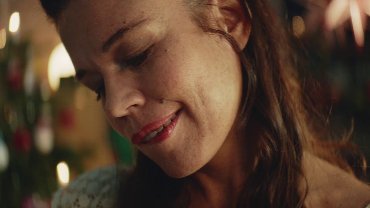 Skarp Agent / Lotta Lundgren & Becca Sulocki / Coop Jul