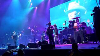 Zac Brown Band: As She's Walking Away w/ Alan Jackson | December 29, 2010