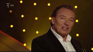 KAREL GOTT -  VSTŘÍC NÁHODÁM (Česká Miss 2009) g