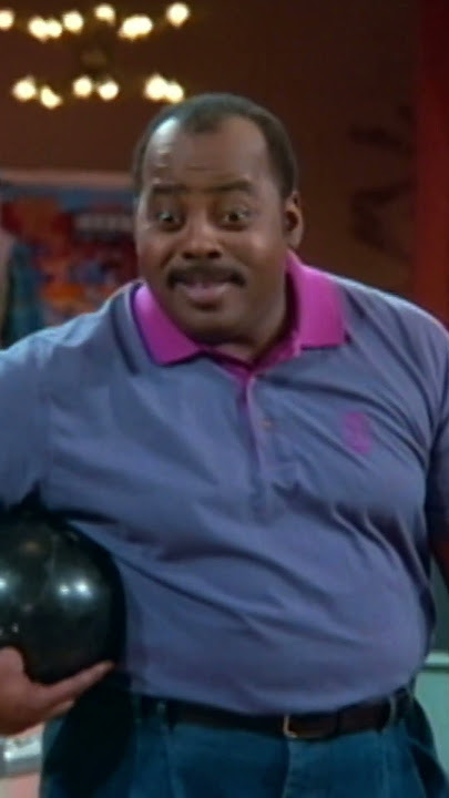 Urkel's got bowling moves 🎳 #FamilyMatters | truTV